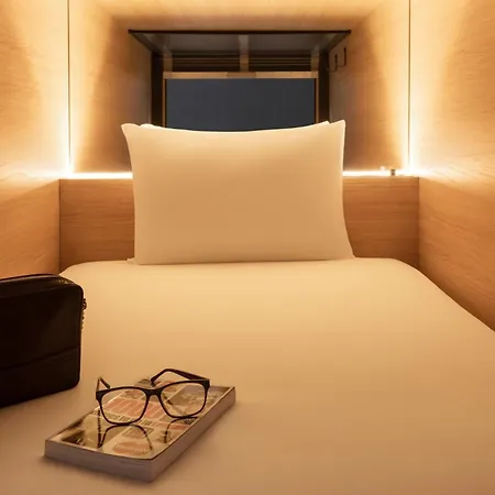 Zedwell Capsule Hotel Piccadilly Circus-2